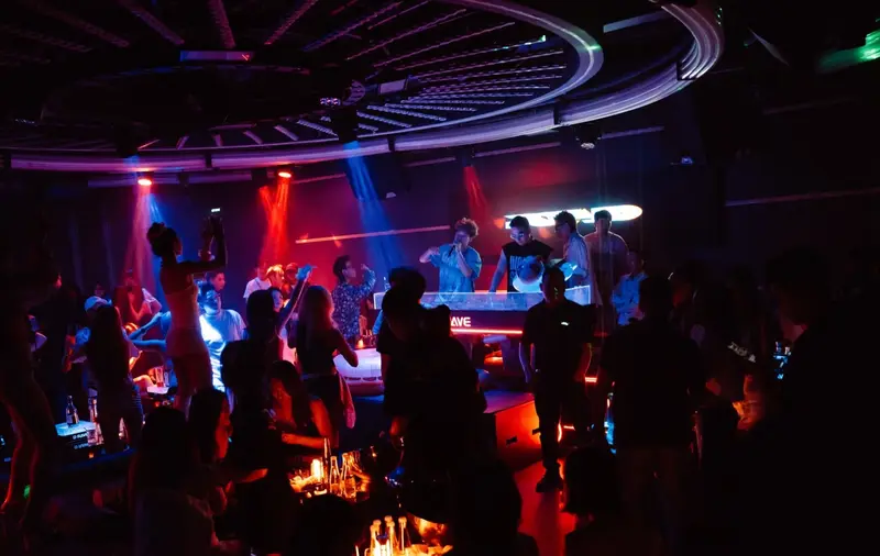 Toàn cảnh sàn nhảy Drave Club