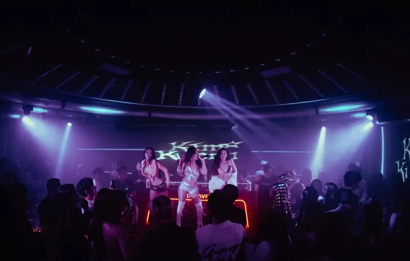 Đêm biểu diễn chủ đề tại Drave Club